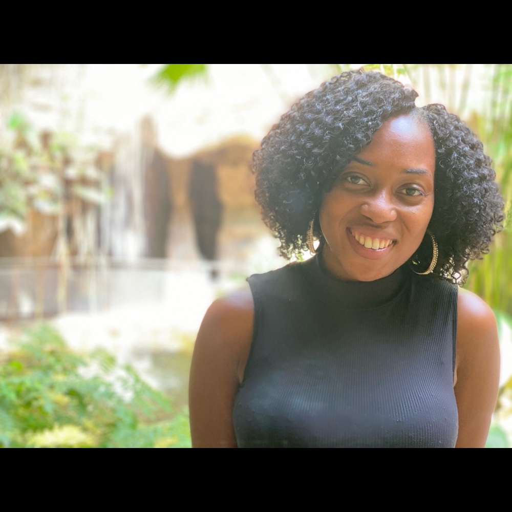 Meet your Posher, Danielle